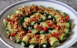 Món thịt ba chỉ cuộn dưa chuột, không ngờ lại ngon đến thế