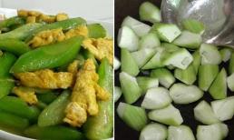 Trước khi xào mướp, hãy làm thêm một bước nữa, mướp xào sẽ không bị thâm đen và ngấy