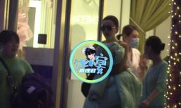 Phạm Băng Băng lấy áo khoác che bụng sau vụ lộ vòng hai to như bầu 6 tháng 