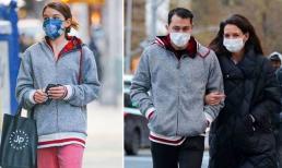 Bị bố ruột bỏ mặc, Suri cho thấy cô bé đã sẵn sàng tinh thần để có người cha mới 