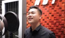 Tiến Tú 'tiếp lửa' chống covid-19 gây xúc động