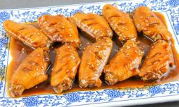 Cách làm cánh gà om ngon không cần rán, thịt rất mềm và không dính xương lại dễ chế biến