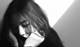 10 năm làm mẹ đơn thân không được một lời hỏi thăm, cô gái rối bời vì nhà bạn trai cũ đến xin nhận cháu về chịu tang cho bố