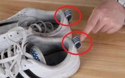 Mặc quần ống rộng không phải lúc nào cũng đi giày cao gót! 4 loại giày này cũng siêu tôn dáng, thoải mái và cao ráo