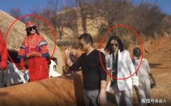 Đưa bạn gái đi chơi, Lý Á Bằng hội ngộ 'Mai Siêu Phong' Dương Lệ Bình sau 16 năm, cả một bầu trời ký ức mang tên 'Anh hùng xạ điêu' lại trở về