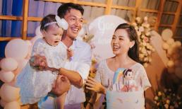 Ngay tiệc thôi nôi con gái đầu lòng, Quang Tuấn - Linh Phi tiết lộ muốn có thêm nhóc tì nữa