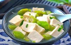 Mùa hè cho gia đình ăn món canh này, thanh nhiệt và trắng da, ăn rất ngon, ai cũng rất thích