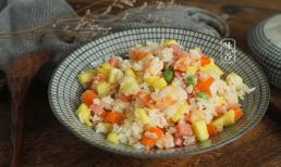 Có 2 mẹo giúp món cơm rang dứa đẹp mắt, hạt cơm không bị nhão dính, trẻ con ăn là thích mê