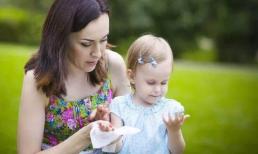 Bố mẹ mua khăn ướt cho trẻ sơ sinh cần chú ý 3 điểm, đừng để khăn ướt gây độc hại cho bé