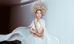 Lý Nhã Kỳ hóa nữ thần rắn vừa bí ẩn vừa nóng bỏng