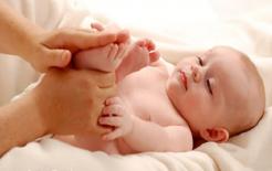 Chạm vào 3 nơi này nhiều, trẻ sẽ ngày càng thông minh hơn, nhưng hầu hết các bậc cha mẹ đều ngại chạm vào