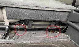 Mua được mớ cua đồng về nấu canh ăn cho mát, người đàn ông khóc dở mếu dở khi thấy cảnh tượng trong cốp ô tô 