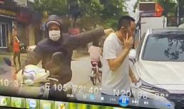 Nghe điện thoại dưới lòng đường, người đàn ông bị tên cướp giật phăng chiếc dây chuyền