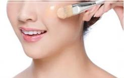 Làm thế nào để lớp trang điểm không bị bóng nhờn hay trôi vào mùa hè? Hãy nhớ những mẹo này 