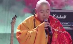 'Đường Tăng' Từ Thiếu Hoa bị nghi ngờ hát nhép, tiết kiệm đến mức mặc một bộ đồ trong nhiều năm liền