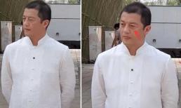 Tuổi già đối mặt với nợ nần chồng chất, 'Quách Tĩnh' Lý Á Bằng bị chê kém phong độ, mắt quầng thâm, vẻ mặt buồn bã