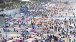 Bãi biển Vũng Tàu ken đặc người trong ngày nghỉ lễ đầu tiên 30/4