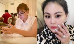 Lê Giang khoe ảnh tự sướng nhưng ai nấy chỉ chú ý 2 chiếc nhẫn kim cương 'khủng'