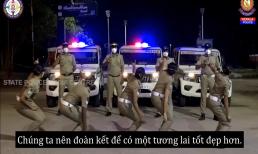 Cảnh sát Ấn Độ nhảy múa cổ động, hướng dẫn người dân phòng chống COVID-19 cực kỳ thiết thực