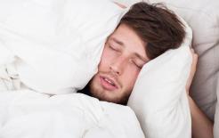 Người xưa có câu: 'Muốn đoản mệnh thì đừng ngủ ba giấc ngủ gây hại này'