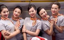 Vì sao hiện nay tiếp viên hàng không thường là nữ giới?