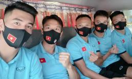 Quế Ngọc Hải, Hà Đức Chinh và loạt cầu thủ thuộc ĐT Việt Nam đăng ảnh khi sang Dubai để thi đấu vòng loại World Cup 2022