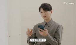 Dùng điện thoại xịn nhưng Song Joong Ki không giấu nổi sự 'quê mùa' 