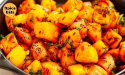 Xào khoai tây có cần chần trước không? Đầu bếp chỉ tuyệt chiêu xào khoai tây vừa không dính vừa giòn 