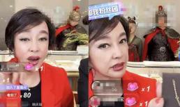 Lưu Hiểu Khánh livestream bán hàng ở tuổi 65, đã trang điểm kỹ nhưng gương mặt kỳ lạ khó nhận ra, cư dân mạng: 'Thời gian thật tàn nhẫn'