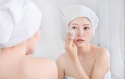 Rửa mặt như thế nào để không bị nhăn? Hãy lưu ý những điểm này, 45 tuổi trông cũng không già