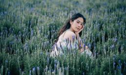 Nam Em khoe nhan sắc xinh đẹp giữa vườn hoa