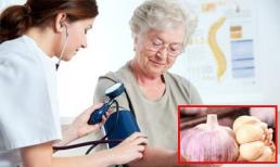 Cao huyết áp có thể ăn tỏi được không? Bác sĩ: 'Muốn huyết áp ổn định nên tránh ăn 3 loại đồ chay này'