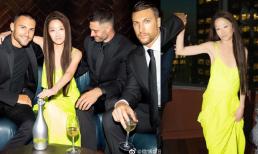 Nhà thiết kế nổi tiếng Vera Wang 72 tuổi gây bão với ảnh tiệc tùng như hot girl 27 tuổi, ở cạnh dàn trai trẻ vẫn 'bốc' không kém ai 