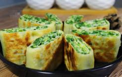 Lá hẹ chiên trứng làm theo phương pháp mới, bánh có màu xanh, lớp nhân thơm ngon, ăn một lần là nhớ mãi không quên