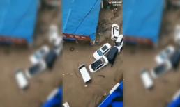 Mưa lũ cuốn trôi nhiều người và ô tô ở tỉnh Hà Nam, Trung Quốc