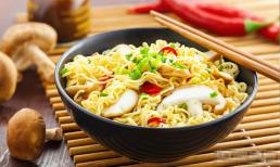 Ăn mì tôm có hại cho sức khỏe? Học 5 thủ thuật này bạn có thể ăn một cách tự tin! 