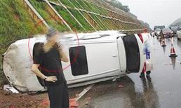 Tôi nên gọi cho ai đầu tiên khi lái xe bị tai nạn giao thông? Nếu sai lệnh, bạn sẽ dễ bị lỗ lớn, vì vậy xin đừng bỏ qua