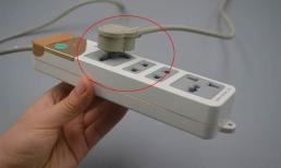 Tôi nên làm gì nếu phích cắm của dây điện khó cắm vào lỗ? Dạy bạn một mẹo nhỏ, ngay lập tức cắm rất trơn tru