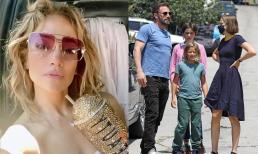 Tài tử 'Batman' không ở bên Jennifer Lopez, dành trọn ngày sinh nhật bên 3 người con riêng 