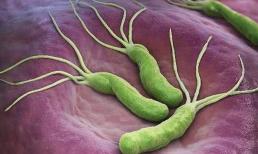 Cậu bé mới 7 tuổi đã được chẩn đoán mắc bệnh ung thư dạ dày, bác sĩ đã tìm ra nguyên nhân có liên quan đến 3 thói quen của bố mẹ