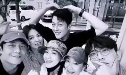 Cuối cùng phim đánh dấu sự tái xuất của Song Hye Kyo cũng hoàn tất, nam nữ chính giờ mới công khai lộ diện bên nhau