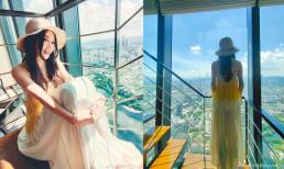 Ôn Bích Hà khoe nhan sắc tuổi 55, trung thành với style thiếu nữ, khi chụp ảnh cùng nhóm bạn đồng niên mới thấy rõ 'hack tuổi' cỡ nào 