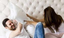 Các cặp đôi rất thích làm 'hành động này' trước khi đi ngủ, 2 'lợi ích' lớn có thể không mời mà đến, đừng ngại nhé!