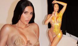 Kim Kardashian diện bikini tí xíu, khoe vóc dáng đồng hồ cát 'trứ danh'