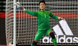 Siêu phẩm hụt của thủ môn Hồ Văn Ý tại World Cup khiến FIFA trầm trồ, NHM tiếc nuối