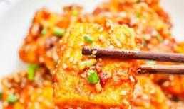 Đậu phụ rán lúc nào cũng dính chảo? Hướng dẫn các bạn 3 kỹ năng để món đậu phụ hoàn thành đẹp mắt, mềm và không dễ vỡ 