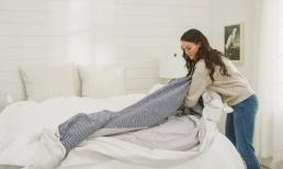 Tại sao khi giặt vỏ chăn phải lộn từ trong ra ngoài? Nhiều người bao nhiêu năm rồi vẫn sai