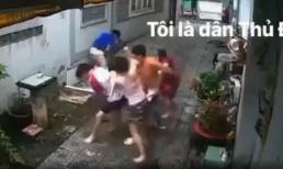 Đạp đổ biển hiệu hàng xóm, người đàn ông bị cả ngõ quây kín 'đánh hội đồng'