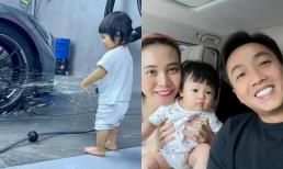 Chỉ mới 1 tuổi, ái nữ nhà Cường Đô La đáng yêu khi phụ bố rửa 'siêu xe' cuối tuần