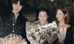 'Thư ký Kim' Park Min Young lộ nhan sắc thật ở ảnh chất lượng thấp, có hành động đáng chú ý sau tin đồn hẹn hò mỹ nam kém tuổi